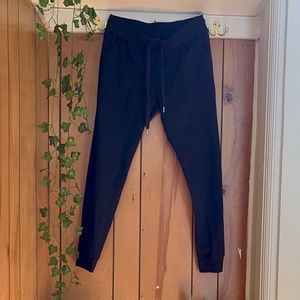 🏋️♀️ joggers bio: let’s go for a hike!